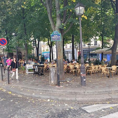 Studio Bien Equipe Au Calme A Montmartre Paris Exterior photo